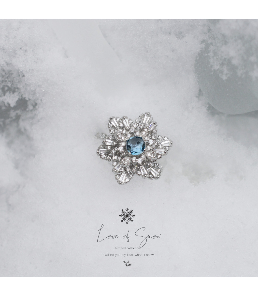 Limited Collection-London Blue Topaz Snowflake Ring