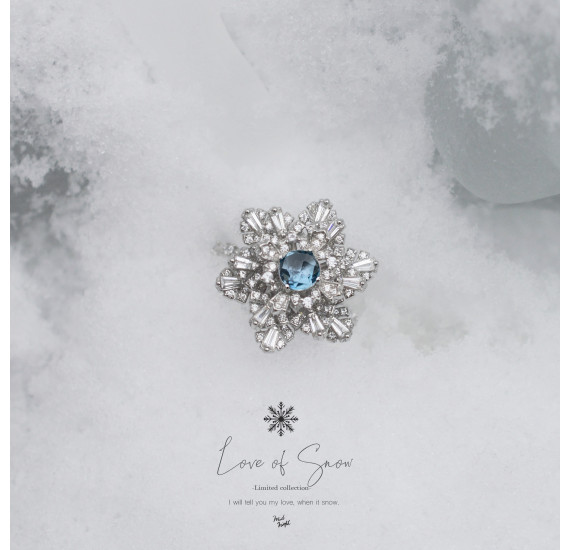 Limited Collection-London Blue Topaz Snowflake Ring